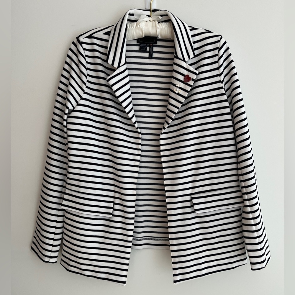 FDJ Striped Unstructured Blazer Open Front Lapels Flap Pockets Nautical Career